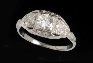 Learn How to Identify Vintage & Antique Jewelry in Slidell, LA